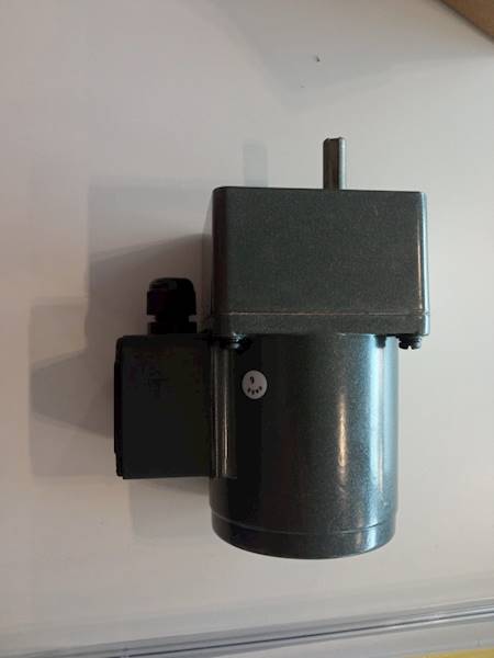 BADO PELLETIX II Motoreduktor do peletu YN-80-25W
