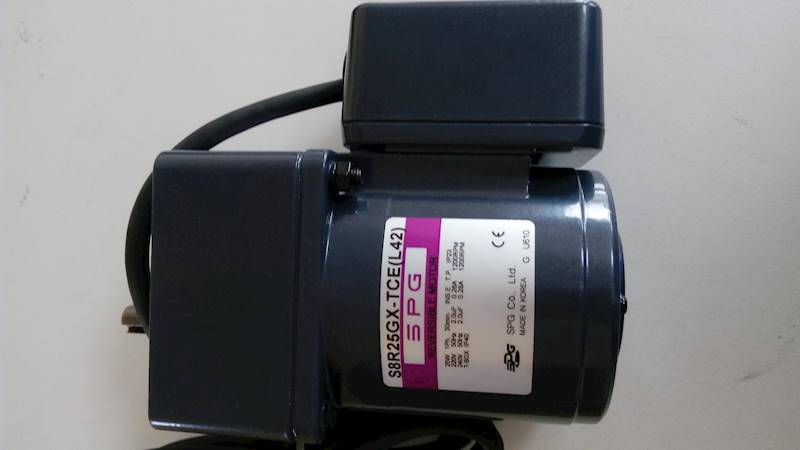 Motoreduktor do peletu 230VAC 25W 6obr/min, 7,84Nm, 1200obr/min 