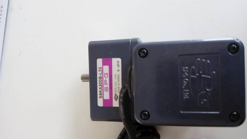 Motoreduktor do peletu 230VAC 25W 6obr/min, 7,84Nm, 1200obr/min 