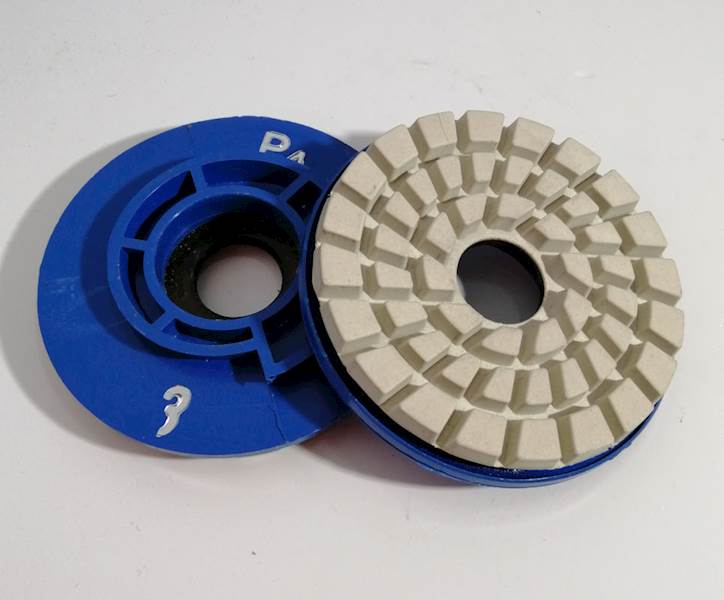 SEGMENT SZLIFIERSKI NA UCHWYCIE P4 100 MM (4 ZMIANOWE)