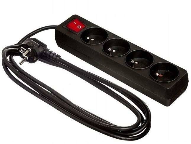 PRZEDŁUŻACZ 230V  5m  5gn. z wył. 3x1mm