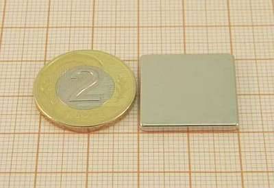Magnes neodym. kwadrat 20x20x2  N38