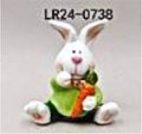 Królik uśmiechnięty, z marchewką 