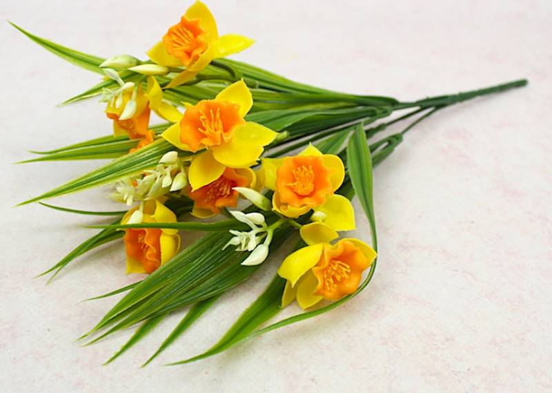 Bukiet żonkil "5", 34 cm,10 kwiatów 5x2 cm,dwa kol