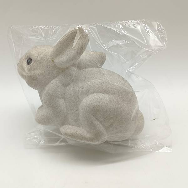 Zając siedzący 16 cm 