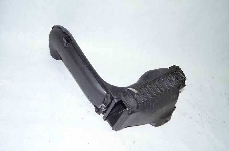 Obudowa filtra powietrza BMW F10 F20 F30 3.0 D N57 N57D30A 13718507565