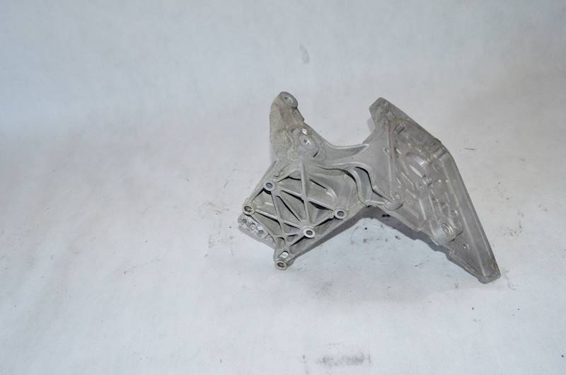 Łapa pompy wtryskowej Opel Vectra C Fiat 1.9 CDTI