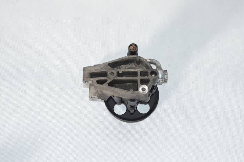Pompa wspomagania Opel Insignia A 1.8 16V A18XER 55564138 4PK