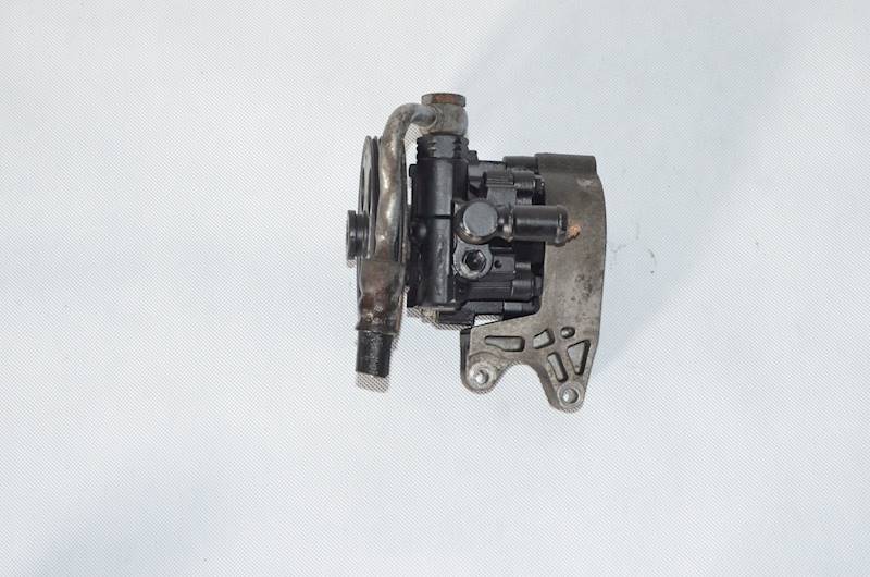 Pompa wspomagania Opel Insignia A 1.8 16V A18XER 55564138 4PK