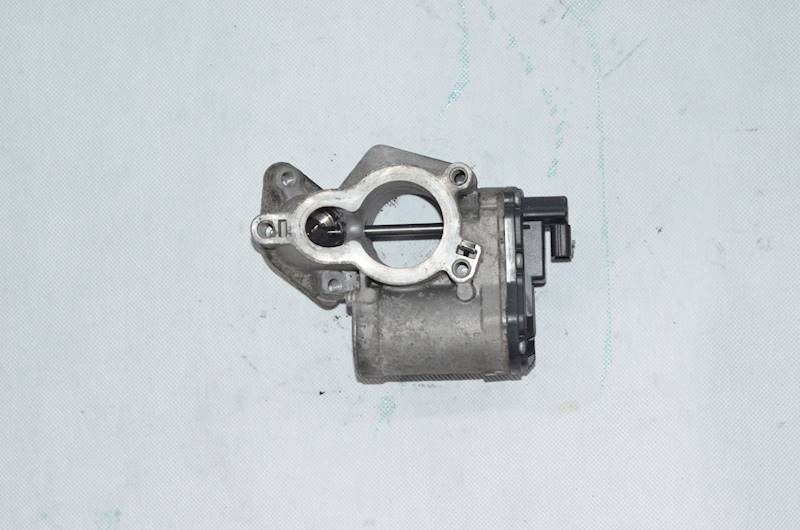 Zawór EGR Renault Master III Trafic II Opel Movano 2.0 2.3 DCI M9R M9T