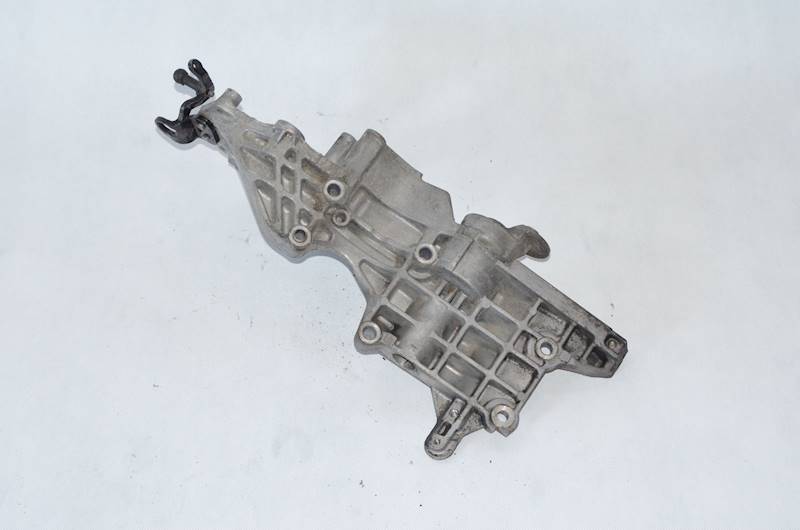 Łapa alternatora VW Passat B6 Golf VI 2.0 TDI CBA