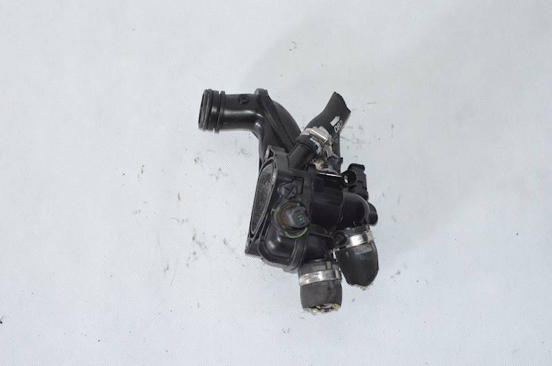 Obudowa termostatu Citroen C4 Peugeot 207 1.6 VTI