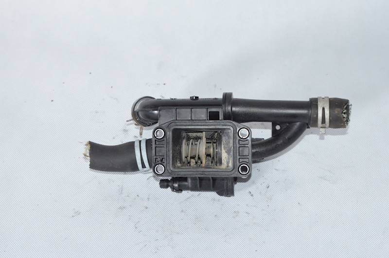 Obudowa termostatu Citroen C4 Peugeot 307 1.6 HDI