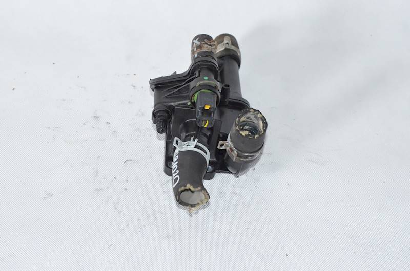 Obudowa termostatu Citroen C4 Peugeot 307 1.6 HDI