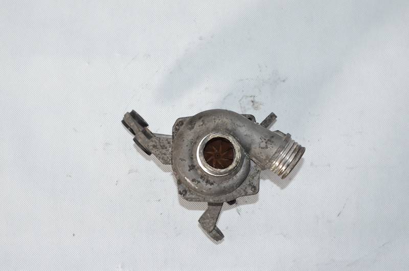Pompa wody BMW F10 F11 X3 F35 F15 F20 F30 2.0 i