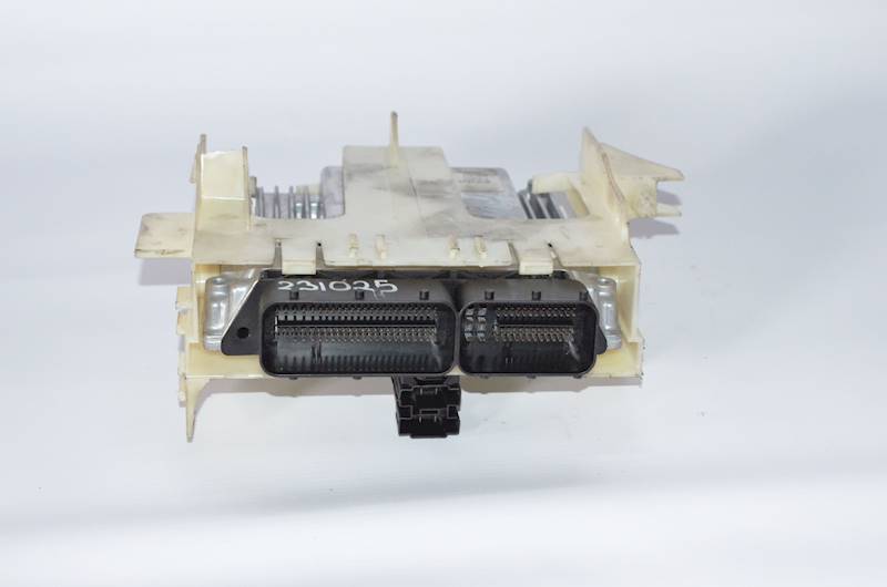 Sterownik BMW E60 E61 E90 E91 X3 E83 E87 2.0 D 7795845 0281011416