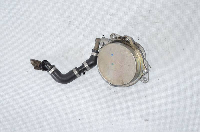 Pompa wakum Audi Q7 A4 B8 VW Touareg 2.7 3.0 TDI