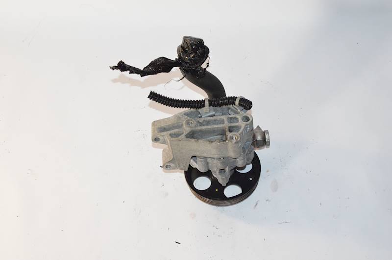 Pompa wspomagania Opel Insignia A 1.8 16V A18XER 55564138  4PK