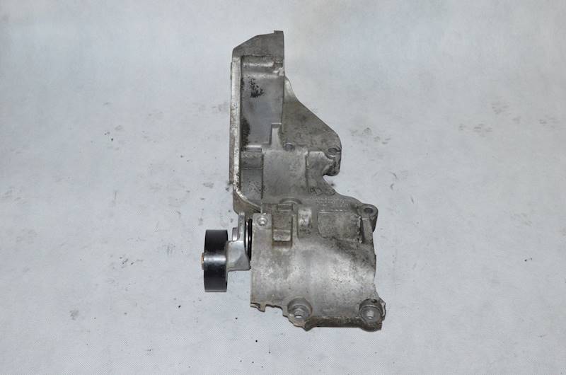 Łapa alternatora VW Golf VI Audi A3 8P 2.0 TDI CBA