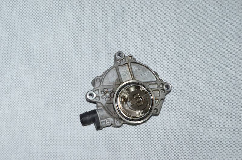 Pompa wakum BMW E81 E87 E90 E60 1.6 1.8 2.0 i N43