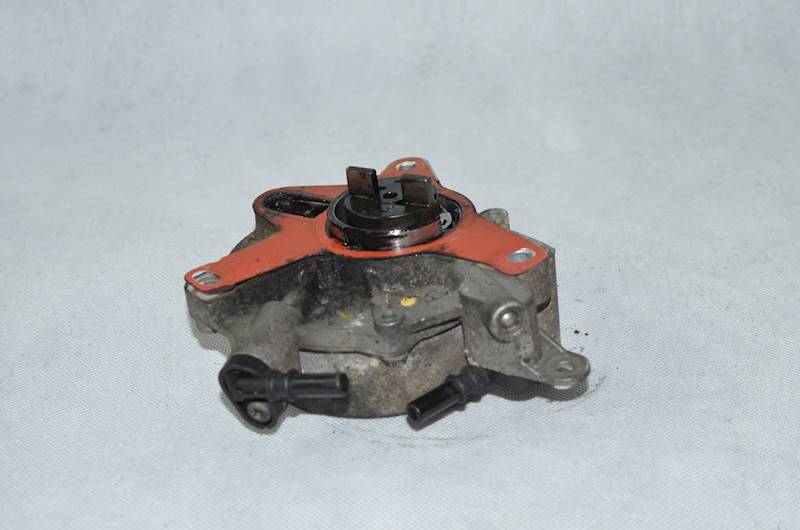 Pompa wakum Ford Focus Mk2 Volvo S40 2.0 TDCI UFBA