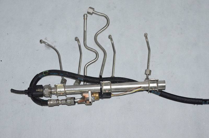 Listwa wtryskowa BMW E90 E87 2.0 16V N43 KOMPLET 7537319-05 55PP11-01