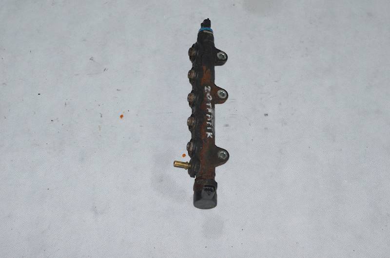 Listwa wtryskowa Opel Vivaro 2.0 DCI M9R CZUJNIK 0445214114 H82426550