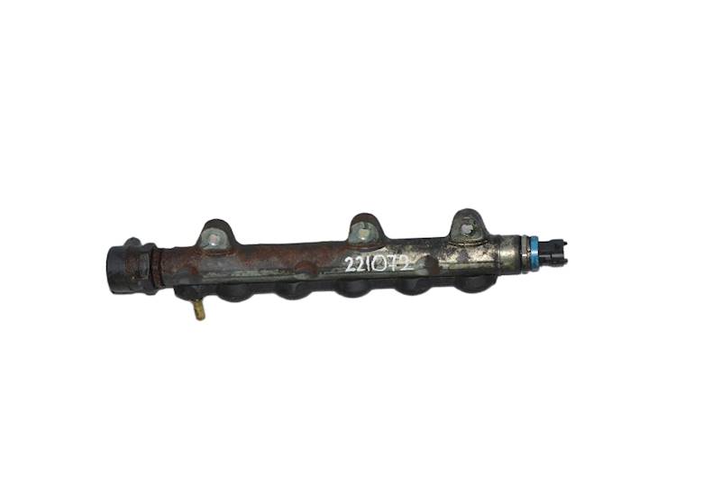 Listwa wtryskowa Opel Vivaro 2.0 DCI M9R CZUJNIK 0445214114 H82426550