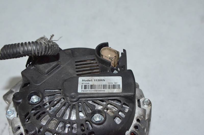 Alternator Jeep Grand Cherokee Commander 3.0 CRD 04801250AA TG17C028