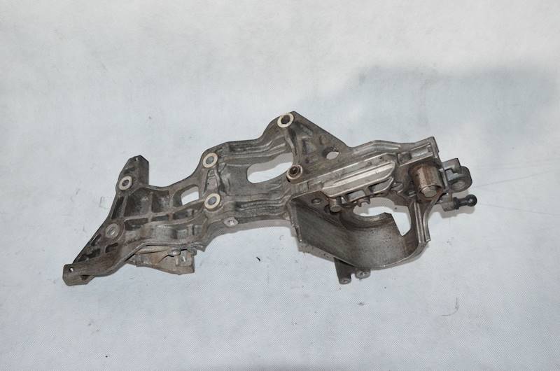 Łapa alternatora VW Golf VII Passat B7 1.6 2.0 TDI