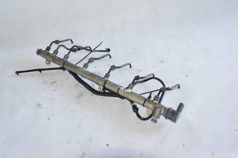 Listwa wtryskowa Mercedes E W211 3.2 CDI R6 648961 CZUJNIK 0445216007