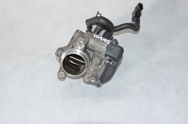 Przepustnica VW Passat B7 Golf VII Audi Q3 1.6 TDI 2.0 TDI CRB 04L128063M