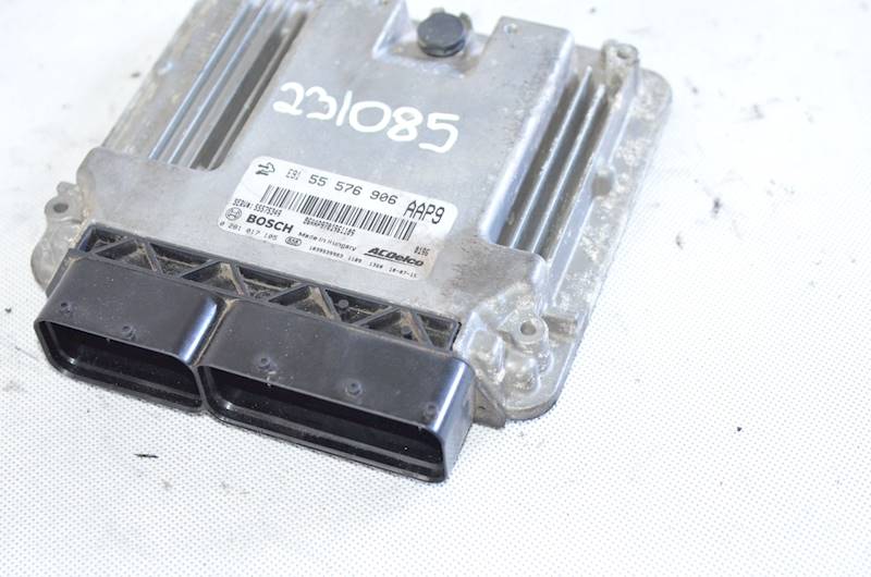 Sterownik Opel Insignia A Astra IV J 2.0 CDTI 55576906 AAP9 0281017105