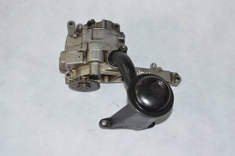 Pompa oleju Mercedes ML W164 E W211 W212 3.0 CDI 3.0 CRD OM642 6421810901