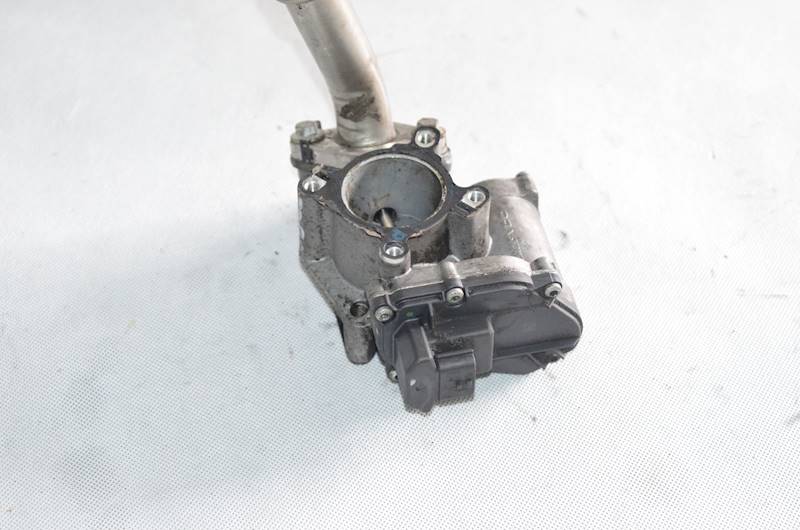 Zawór EGR Renault Master II Trafic II  2.0 2.3 DCI 8200796674-D H8200987088