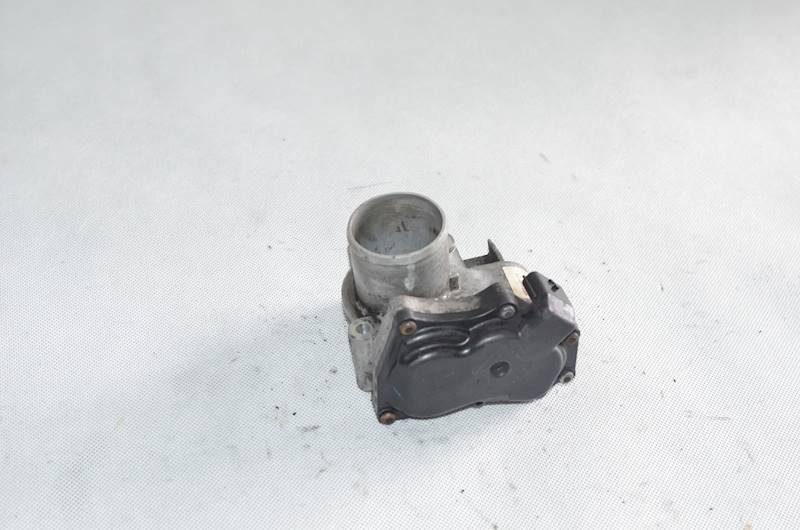 Przepustnica Renault Trafic Opel Vivaro 2.0 DCI 8200987453B H8200727648