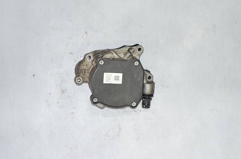 Pompa wakum VW Passat B7 Golf VI Audi A3 1.6 TDI 