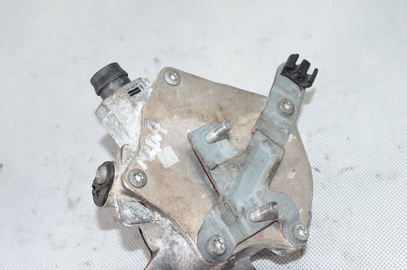 Pompa wakum Ford Fiesta Mk7 Focus Mk3 1.0 ECOBOOST