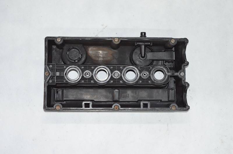 Pokrywa zaworów Opel Astra III H Vectra C 1.6 16V