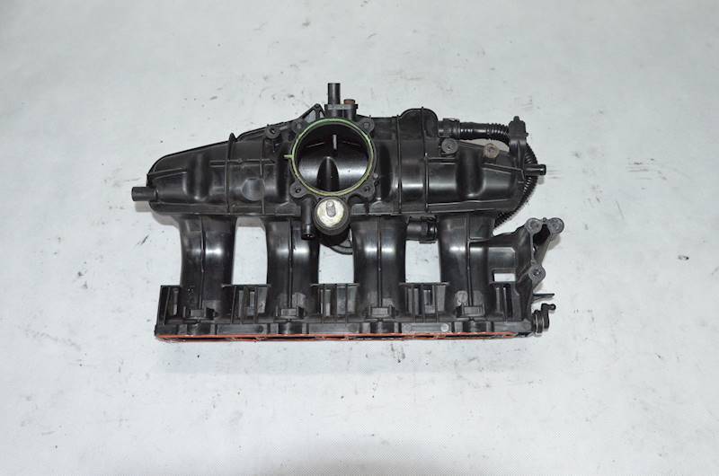 Kolektor ssący Audi A6 C6 VW Passat B6 2.0 TFSI
