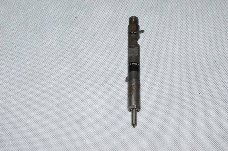 Wtryski + pompa wtryskowa Ford Focus Transit Connect 1.8 TDCI 2T1Q-9F593-AA