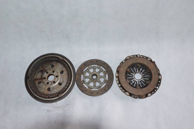 Koło dwumasowe BMW E46 E90 E87 318i 320i 1.8 2.0 i N42 N42B18AB KOMPLET