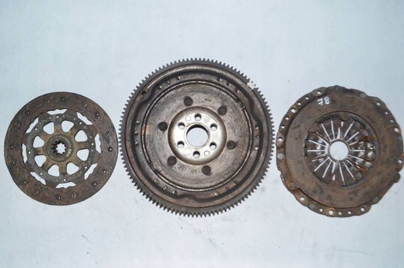 Koło dwumasowe BMW E46 318 320 1.8 2.0 N42 21.21-7525186 KOMPLET