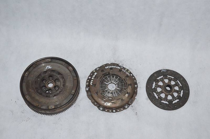 Koło dwumasowe BMW E90 E93 E87 E91 E88 LCI 2.0 16V N43B20AY KOMPLET
