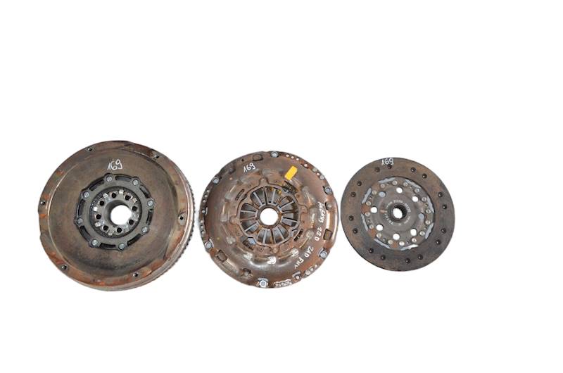 Koło dwumasowe Toyota Avensis T27 Auris IS220 2.2 D4D 177KM 2AD-FHV KOMPLET