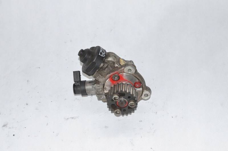 Pompa wtryskowa VW Golf VI Touran Passat B7 Jetta Audi A3 8P A4 B8 2.0 TDI