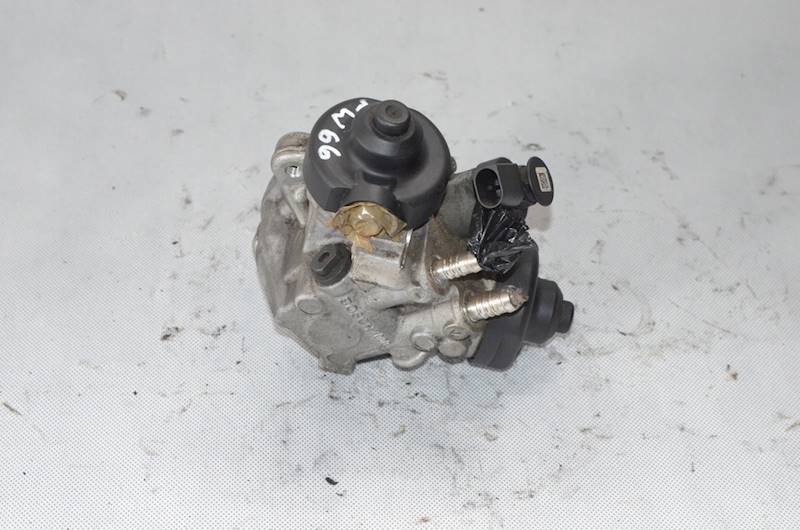 Pompa wtryskowa Audi A5 8T A4 B7 A6 C6 2.7 TDI 3.0 TDI V6 CAN 0445010611 