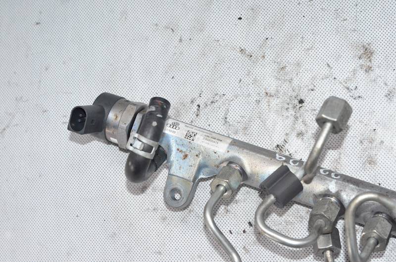 Listwa wtryskowa VW Golf VI Passat B7 Audi A4 B8 2.0 TDI CBA 03L130089