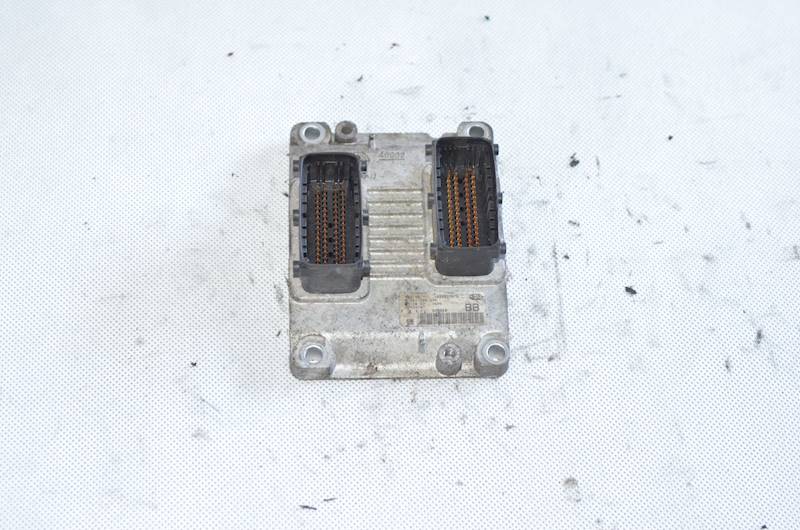 Sterownik Opel Astra III H Corsa D 1.4 16V 55558787 0261208396 BB
