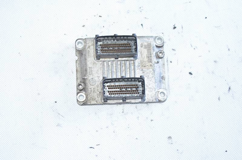 Sterownik Opel Astra III H Corsa D 1.4 16V 55558787 0261208396 BB